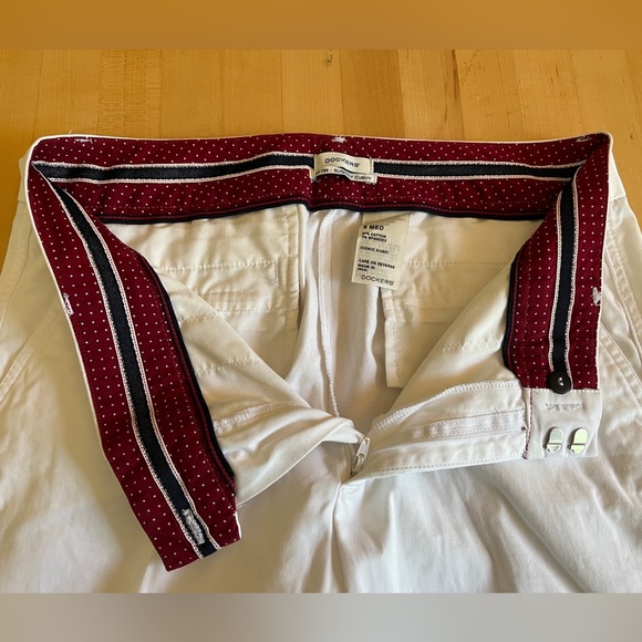 🔥Dockers Low Rise Slightly Curvy Khakis White Pants 6 Reg - Picture 3 of 12